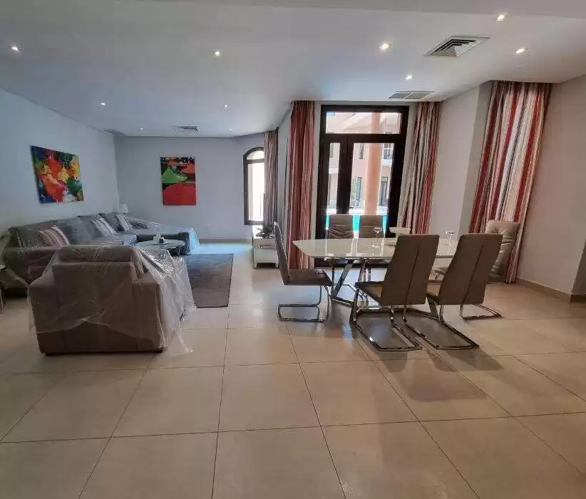 سكني عقار جاهز 2 غرف  مفروش شقة  للإيجار في الكويت #23502 - 1  صورة 