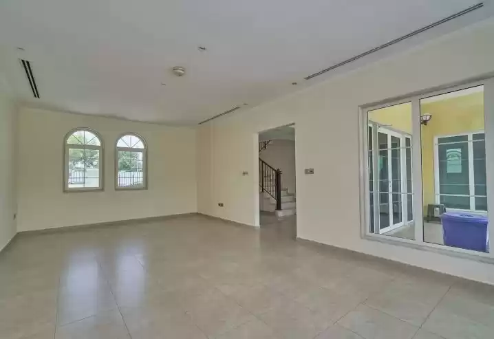 Residential Ready Property 3 Bedrooms U/F Standalone Villa  for rent in Dubai #23508 - 1  image 