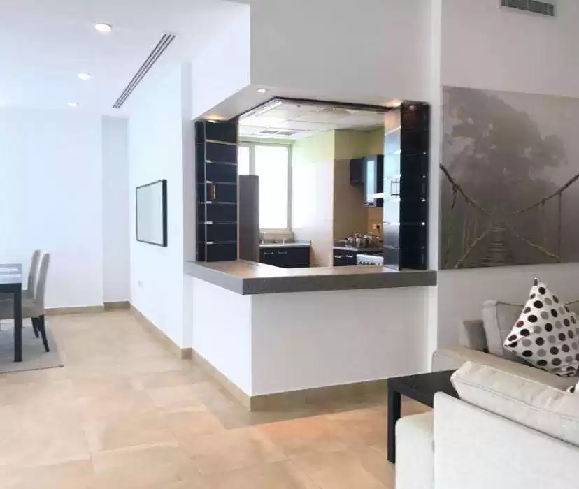 سكني عقار جاهز 3 غرف  مفروش شقة  للإيجار في الكويت #23656 - 1  صورة 