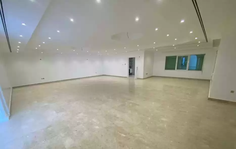 سكني عقار جاهز 7+ غرف  غير مفروش شقة  للبيع في الكويت #23680 - 1  صورة 