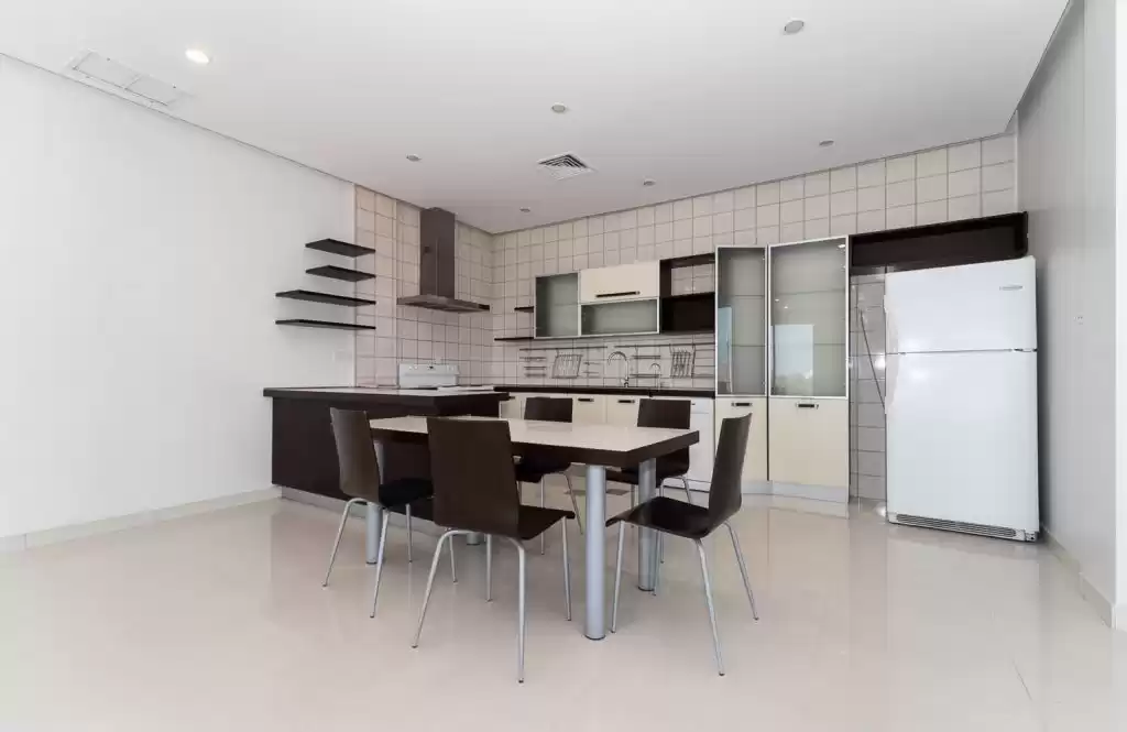 yerleşim Hazır Mülk 3 yatak odası S/F Apartman  kiralık içinde Kuveyt #23692 - 1  image 