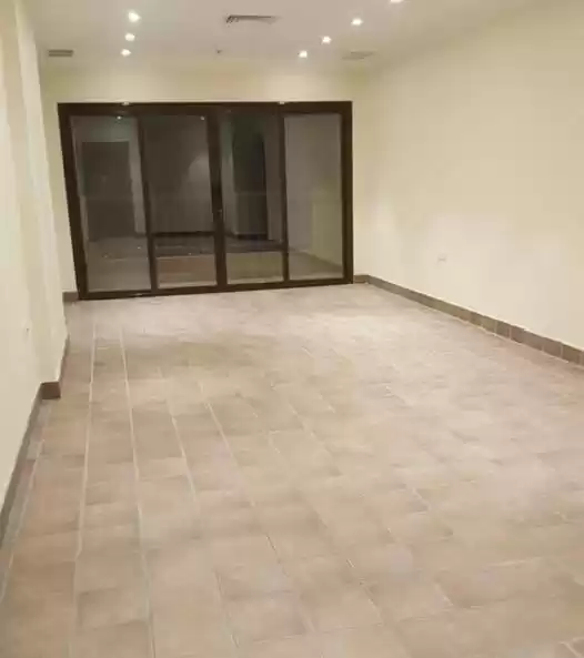 住宅 就绪物业 3 间卧室 U/F 公寓  出租 在 科威特 #23713 - 1  image 
