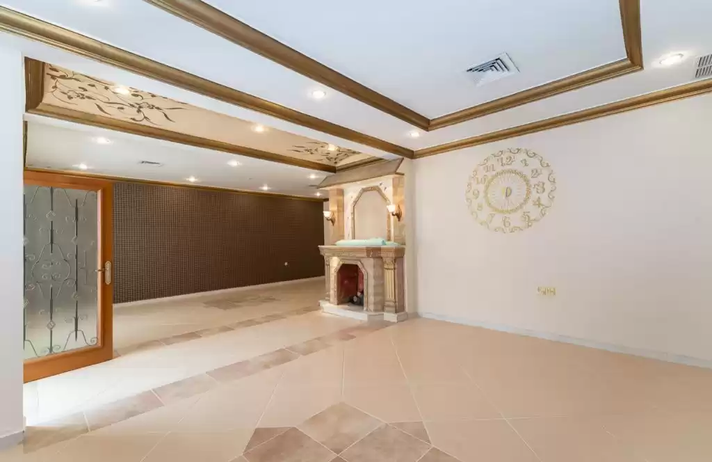 سكني عقار جاهز 5 غرف  غير مفروش فيلا  للإيجار في الكويت #23839 - 1  صورة 