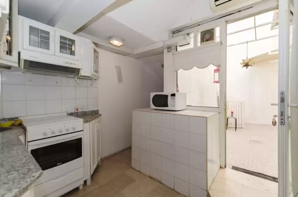 Résidentiel Propriété prête 1 chambre S / F Appartement  a louer au Koweit #23874 - 1  image 