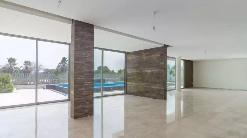 سكني عقار جاهز 7 غرف  غير مفروش فيلا  للإيجار في دبي #23878 - 1  صورة 