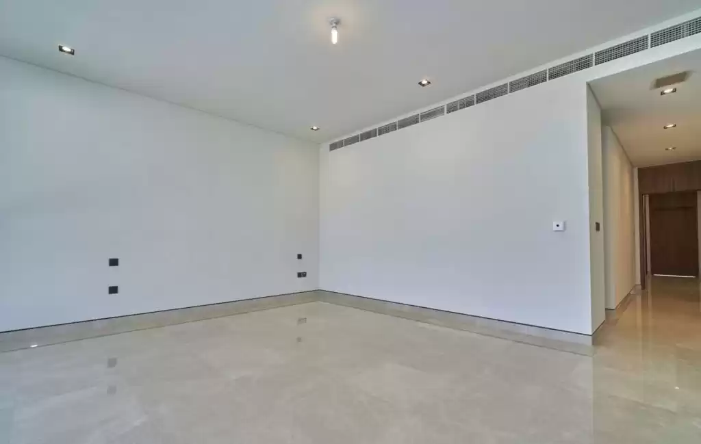 سكني عقار جاهز 7 غرف  غير مفروش فيلا  للإيجار في دبي #23884 - 1  صورة 