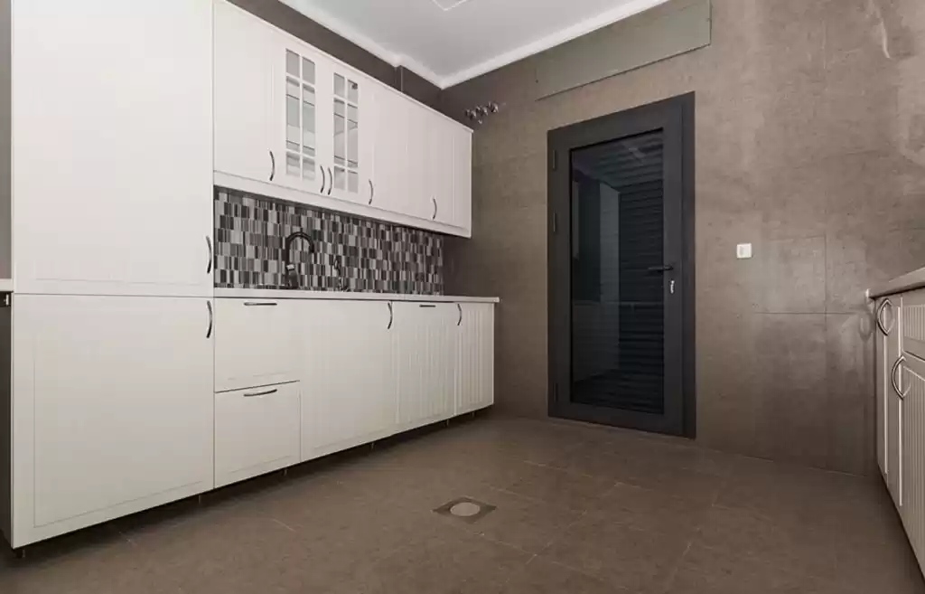 مسکونی املاک آماده 4 اتاق خواب U/F اپارتمان  برای اجاره که در کویت #23911 - 1  image 