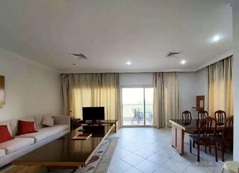 سكني عقار جاهز 3 غرف  نصف مفروش شقة  للإيجار في الكويت #23914 - 1  صورة 