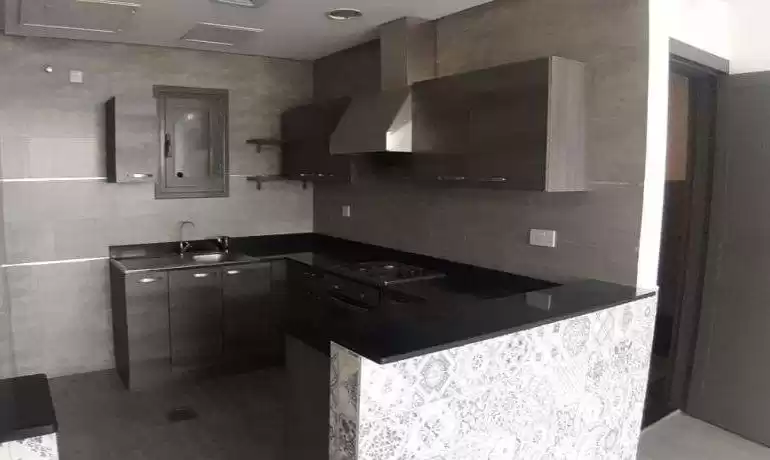 Wohn Klaar eigendom 2 Schlafzimmer U/F Wohnung  zu vermieten in Kuwait #23992 - 1  image 