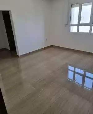 Residential Ready Property 3+maid Bedrooms U/F Apartment  for rent in Kuwait #24009 - 1  image 