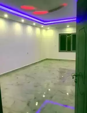 住宅 就绪物业 4+女仆卧室 U/F 公寓  出租 在 科威特 #24010 - 1  image 