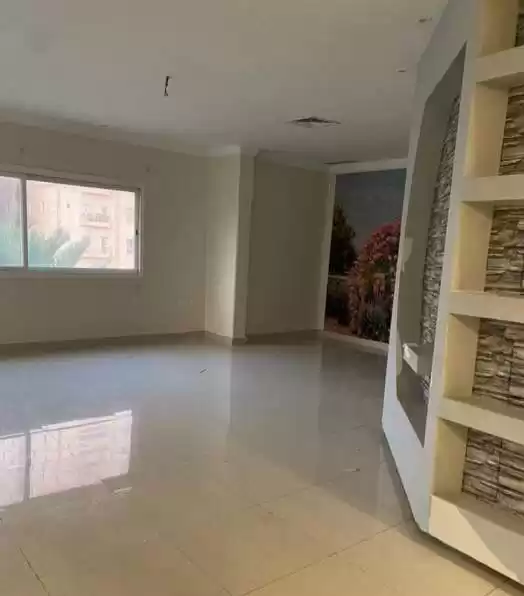 Residential Ready Property 5+maid Bedrooms U/F Apartment  for rent in Kuwait #24048 - 1  image 