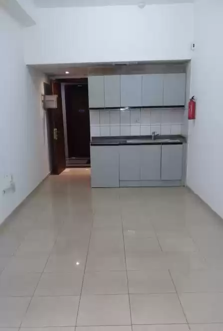 سكني عقار جاهز ستوديو غير مفروش شقة  للإيجار في دبي #24054 - 1  صورة 