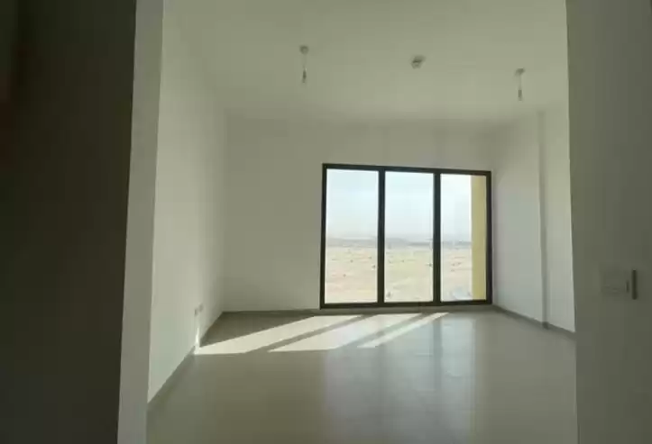 سكني عقار جاهز ستوديو غير مفروش شقة  للإيجار في دبي #24067 - 1  صورة 