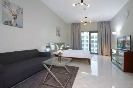 سكني عقار جاهز ستوديو مفروش شقة  للإيجار في دبي #24079 - 1  صورة 