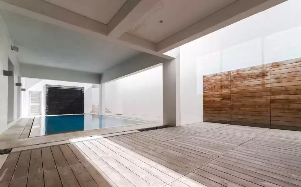 سكني عقار جاهز 5 غرف  غير مفروش فيلا  للإيجار في الكويت #24188 - 1  صورة 