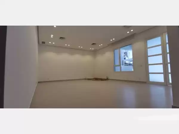 Residential Ready Property 5+maid Bedrooms U/F Apartment  for rent in Kuwait #24215 - 1  image 