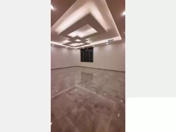 住宅 就绪物业 4+女仆卧室 U/F 公寓  出租 在 科威特 #24239 - 1  image 