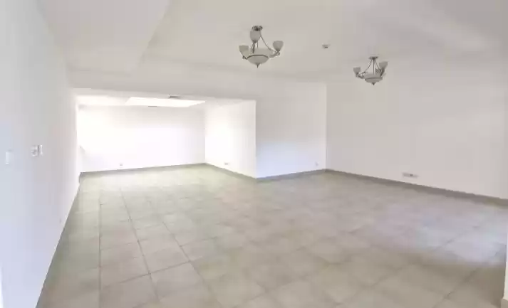 Residential Ready Property 3+maid Bedrooms U/F Apartment  for rent in Dubai #24264 - 1  image 