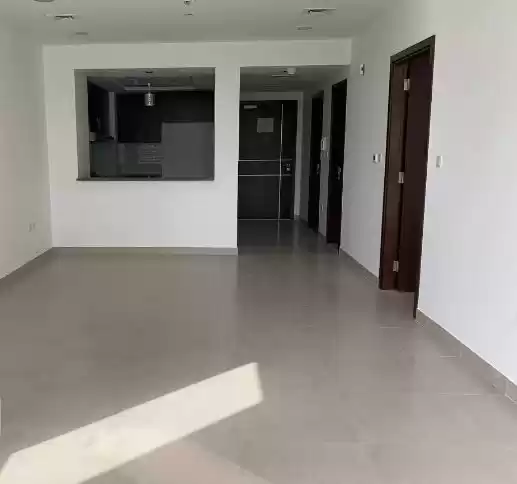 سكني عقار جاهز 1 غرفة  غير مفروش شقة  للإيجار في دبي #24289 - 1  صورة 
