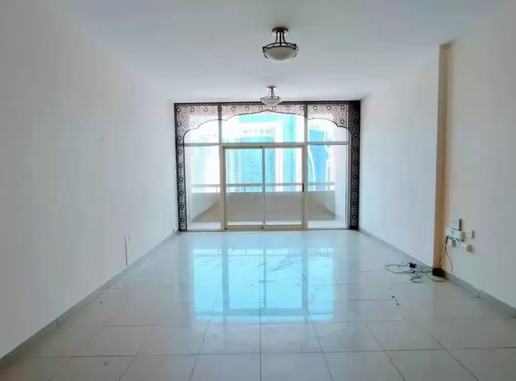 Residential Ready Property 3 Bedrooms U/F Apartment  for rent in Dubai #24302 - 1  image 