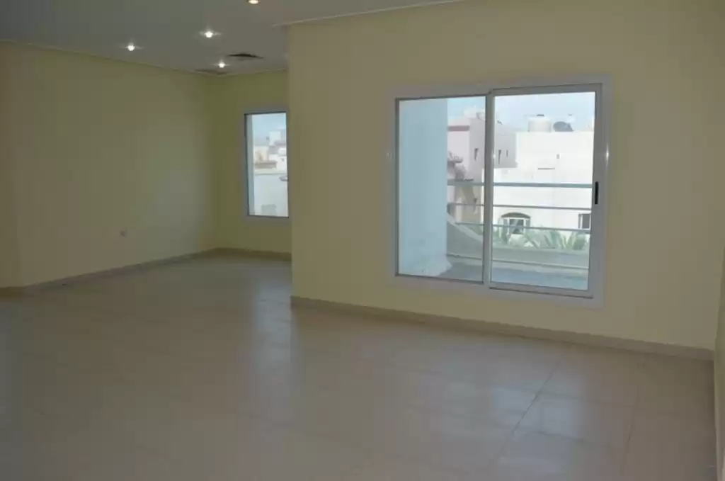 Residential Ready Property 2 Bedrooms U/F Apartment  for rent in Kuwait #24317 - 1  image 