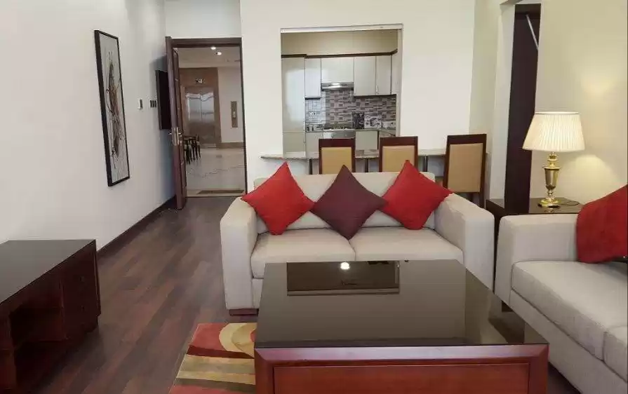 سكني عقار جاهز 2 غرف  مفروش شقة  للإيجار في الكويت #24392 - 1  صورة 