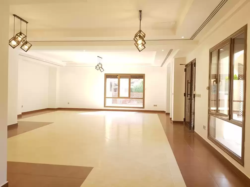 Wohn Klaar eigendom 5 Schlafzimmer U/F Alleinstehende Villa  zu vermieten in Kuwait #24421 - 1  image 
