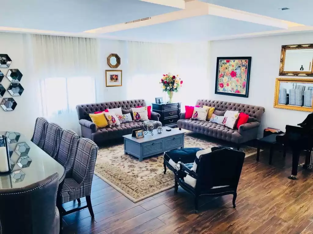 Residential Ready Property 4 Bedrooms S/F Duplex  for rent in Kuwait #24423 - 1  image 