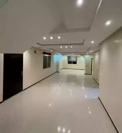 Residential Ready Property 4 Bedrooms U/F Standalone Villa  for rent in Riyadh #24538 - 1  image 