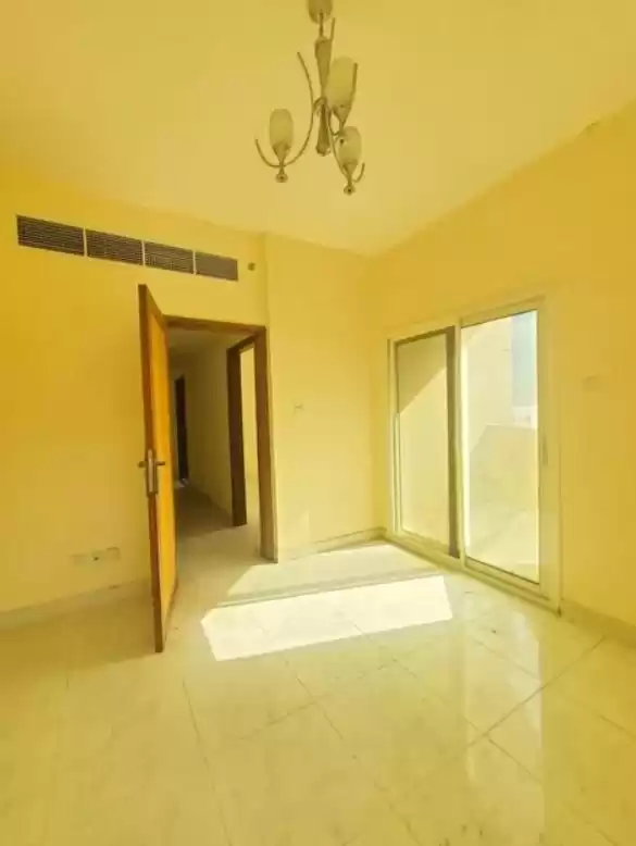 سكني عقار جاهز 2 غرف  غير مفروش شقة  للإيجار في دبي #24584 - 1  صورة 