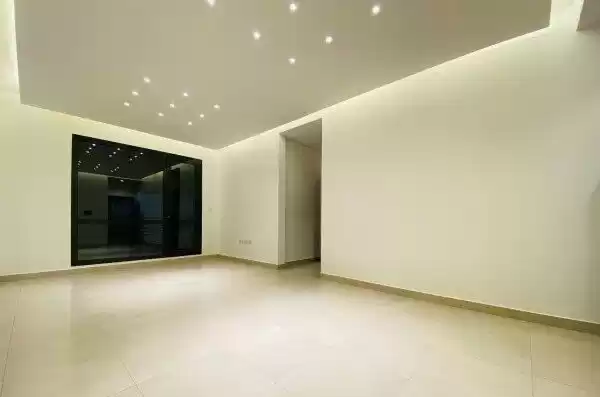سكني عقار جاهز 2 غرف  غير مفروش شقة  للإيجار في الكويت #24600 - 1  صورة 