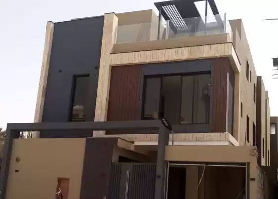 سكني عقار جاهز 4 غرف  غير مفروش فيلا  للبيع في الرياض #24602 - 1  صورة 