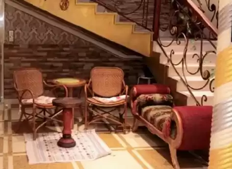 yerleşim Hazır Mülk 7+ Yatak Odası U/F Müstakil Villa  satılık içinde Riyad #24606 - 1  image 