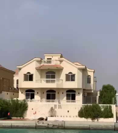 yerleşim Hazır Mülk 4+hizmetçi Yatak Odası F/F Müstakil Villa  satılık içinde Riyad #24668 - 1  image 