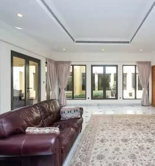 سكني عقار جاهز 6 غرف  مفروش فيلا  للبيع في دبي #24791 - 1  صورة 