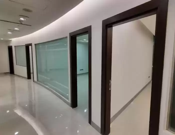 商业的 就绪物业 U/F 办公室  出租 在 科威特 #24817 - 1  image 