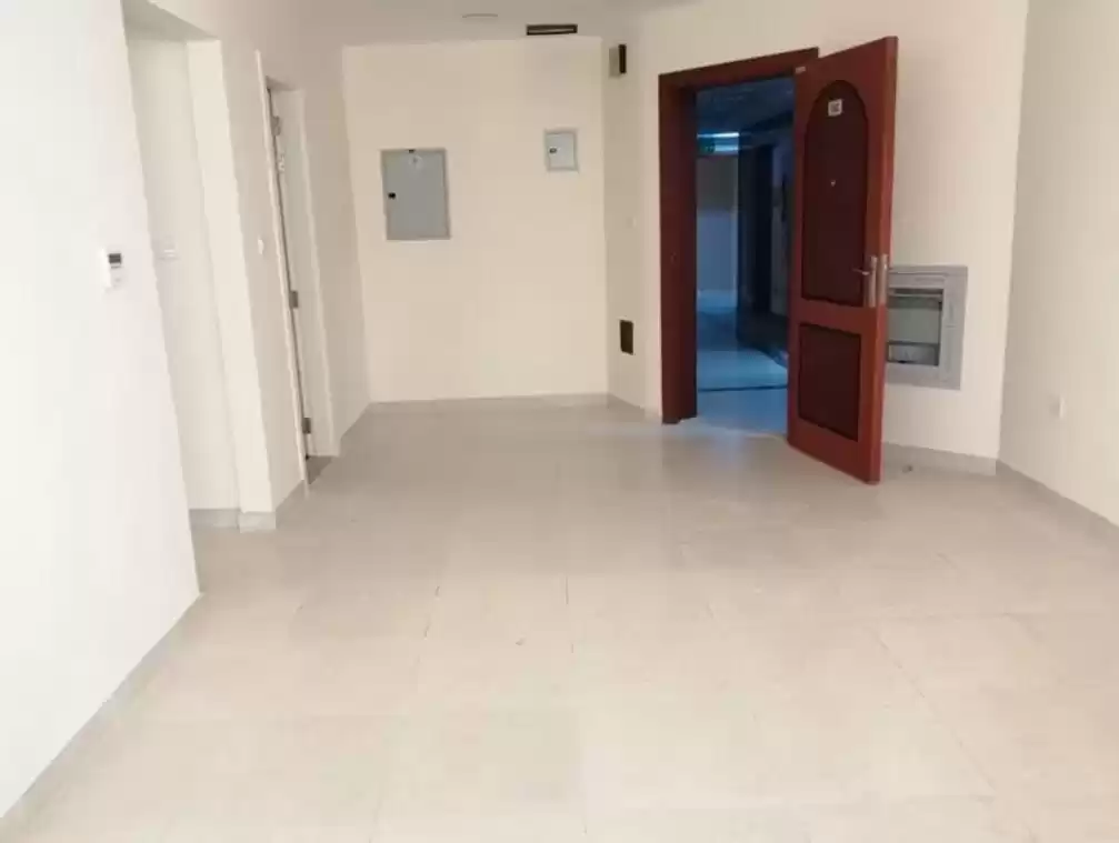 سكني عقار جاهز 2 غرف  غير مفروش شقة  للإيجار في دبي #24867 - 1  صورة 