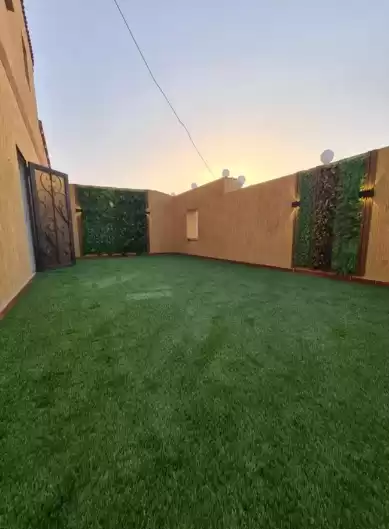 yerleşim Hazır Mülk 3 yatak odası U/F Apartman  satılık içinde Riyad #24874 - 1  image 