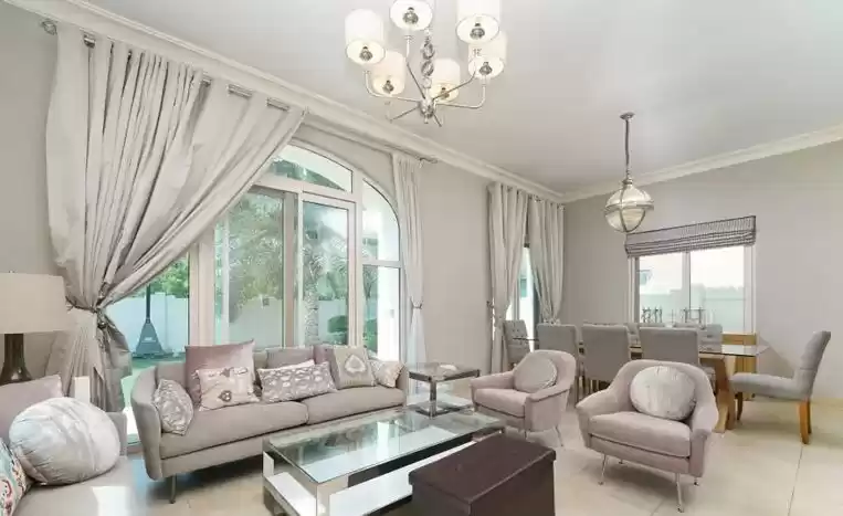 سكني عقار جاهز 5 + غرفة خادمة مفروش فيلا  للبيع في دبي #24909 - 1  صورة 