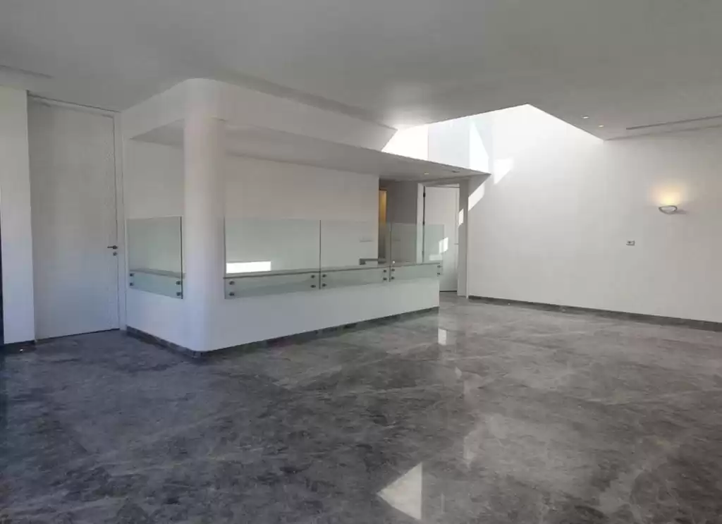 住宅 就绪物业 4 间卧室 U/F 双工  出租 在 科威特 #24958 - 1  image 