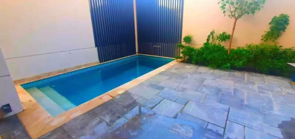 مسکونی املاک آماده 3 خوابه U/F ویلای مستقل  برای اجاره که در کویت #24960 - 1  image 