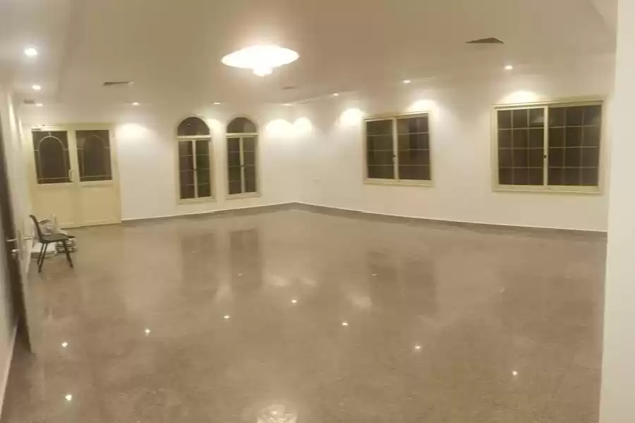 住宅 就绪物业 3 间卧室 U/F 公寓  出租 在 科威特 #25159 - 1  image 