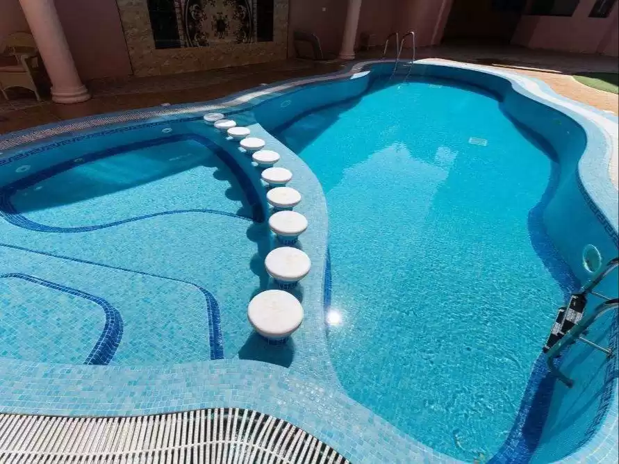 Wohn Klaar eigendom 2 Schlafzimmer U/F Wohnung  zu vermieten in Kuwait #25176 - 1  image 