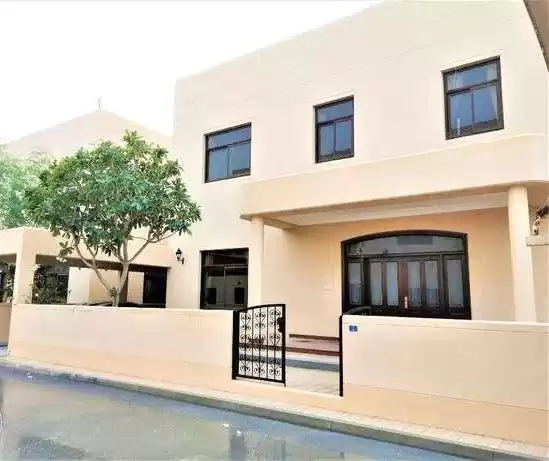 سكني عقار جاهز 4 + غرفة خادمة غير مفروش فيلا في مجمع  للإيجار في المنامة #25422 - 1  صورة 