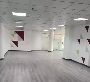 تجاری املاک آماده U/F دفتر  برای اجاره که در ریاض #25427 - 1  image 