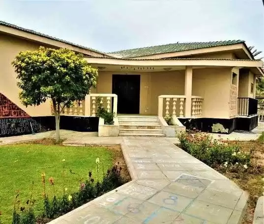yerleşim Hazır Mülk 3+hizmetçi Yatak Odası S/F Site İçinde Villa  kiralık içinde Al-Manamah #25434 - 1  image 