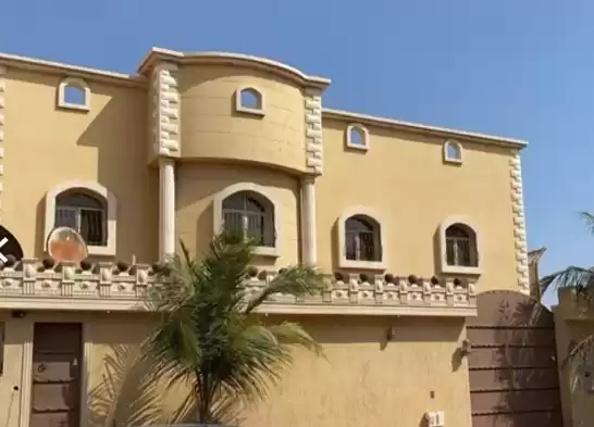 Résidentiel Propriété prête 7+ chambres U / f Villa autonome  à vendre au Riyad #25451 - 1  image 