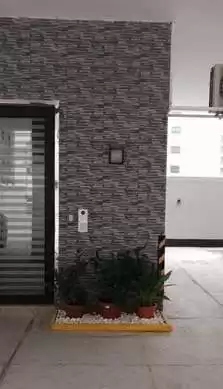 Residential Ready Property 2 Bedrooms F/F Apartment  for rent in Al-Manamah #25490 - 1  image 