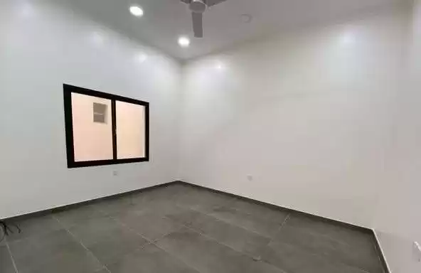 Wohn Klaar eigendom 3 Schlafzimmer U/F Alleinstehende Villa  zu vermieten in Al-Manama #25639 - 1  image 
